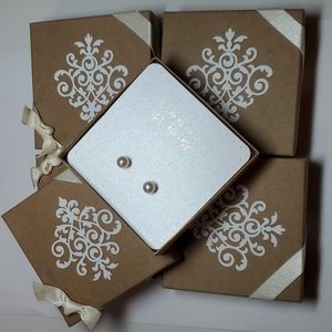 LOT 5 Bridesmaid Matching White Pearl Post Stud Earrings Gift Box New Classic